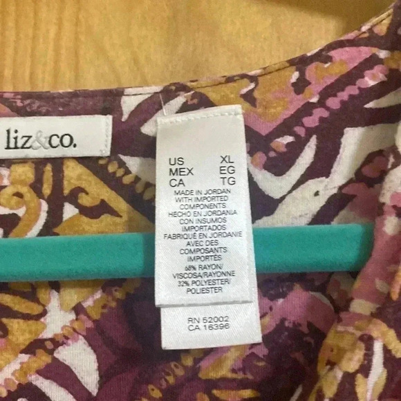 Liz and Co scoop neck tank top triangular and floral pattern - Picture 6 of 12